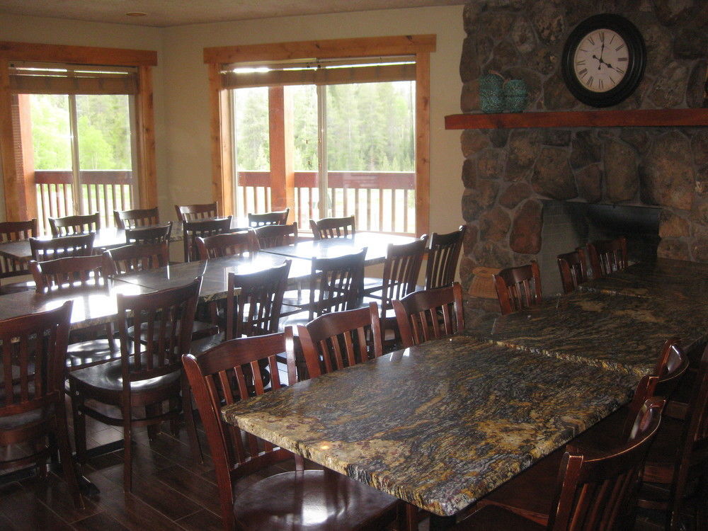 Beaver Creek Lodge Logan Bagian luar foto