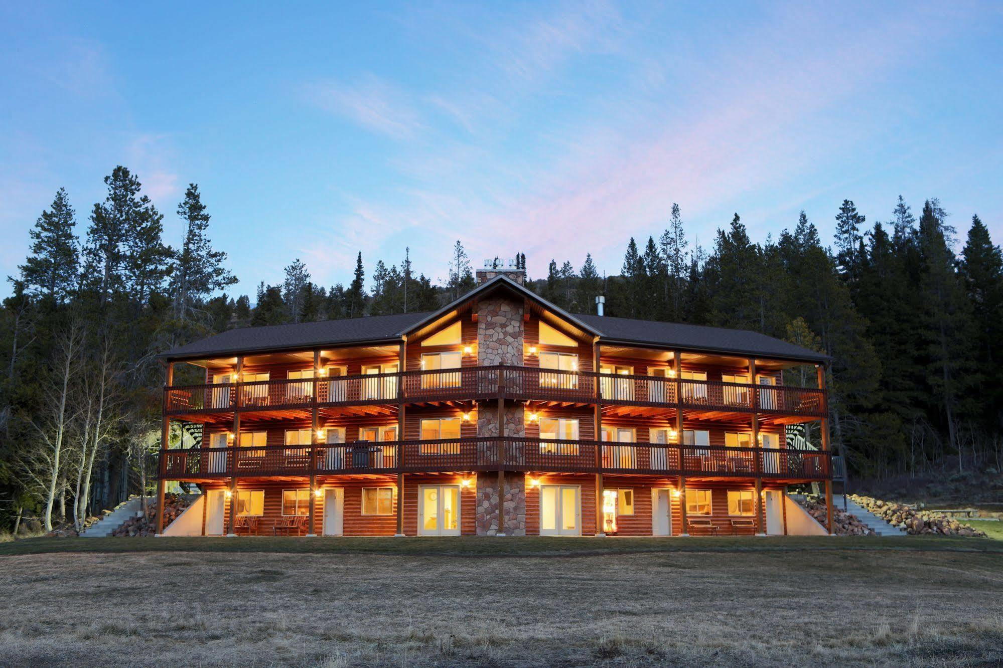 Beaver Creek Lodge Logan Bagian luar foto