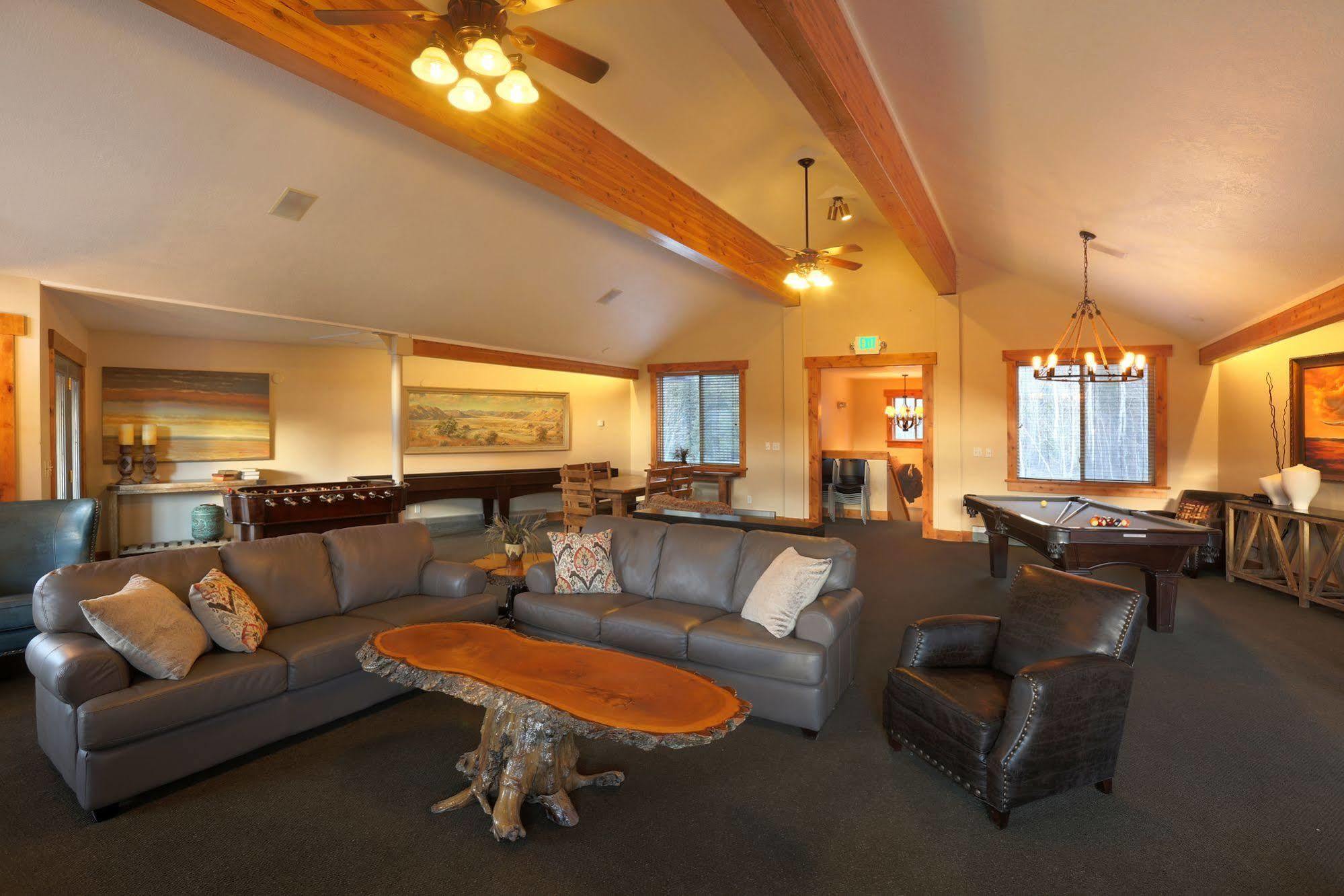 Beaver Creek Lodge Logan Bagian luar foto